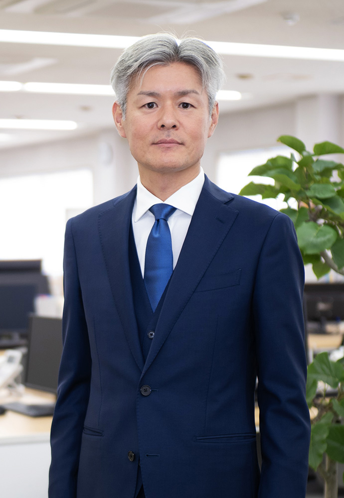 代表取締役社長　安西 拓